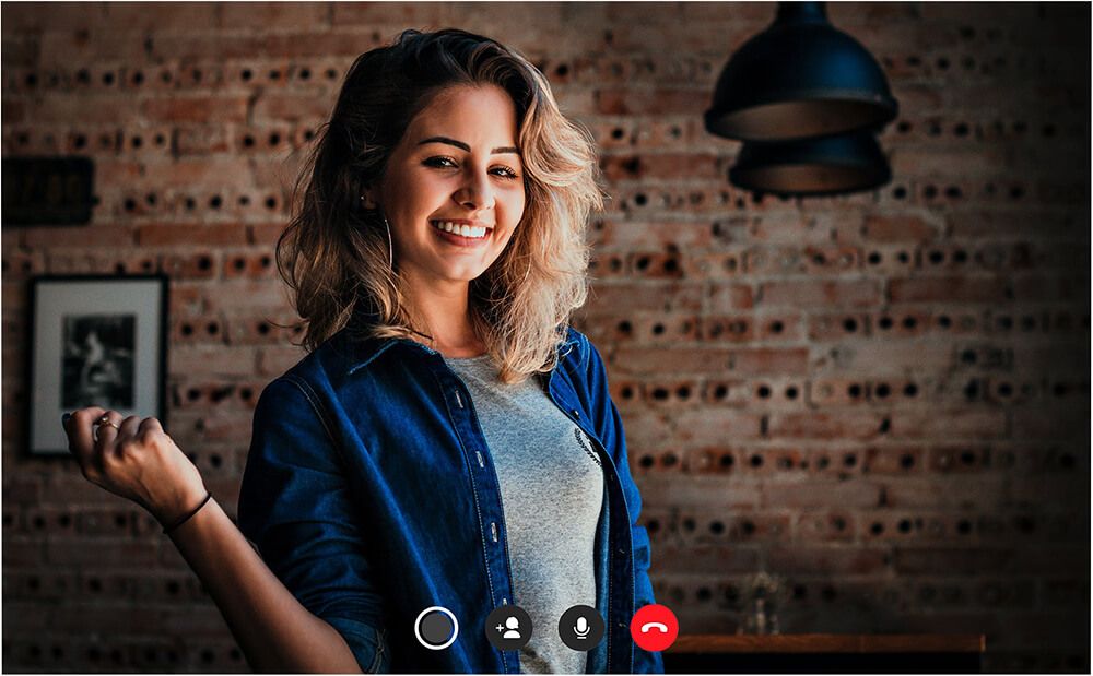 Get to share live videos for selling your products to your online audience in real-time with Builderfly.